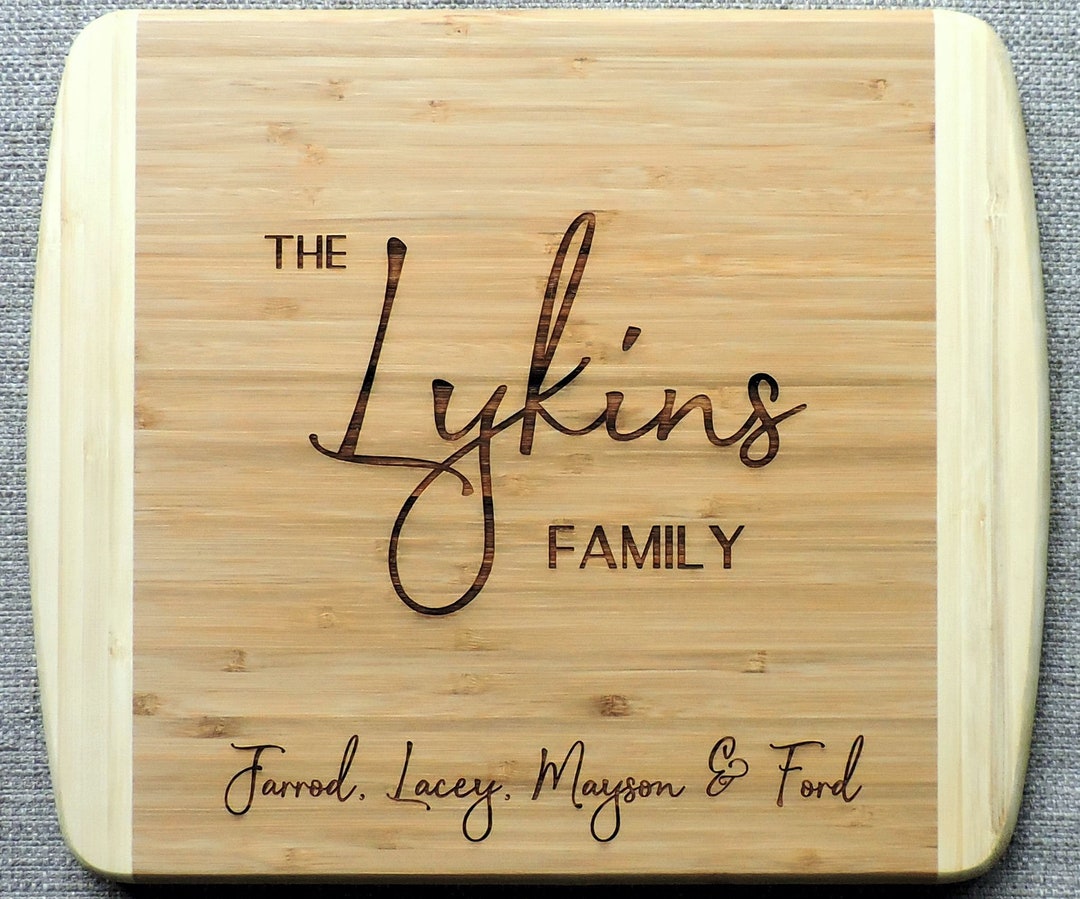 LPCB036 Personalized Cutting Board Personalized Family Wreath – BoardRoom46