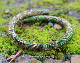 Snake beaded necklace green, python bead crochet necklace, seed bead crochet rope snake, snake necklace choker, beaded crochet rope snake
