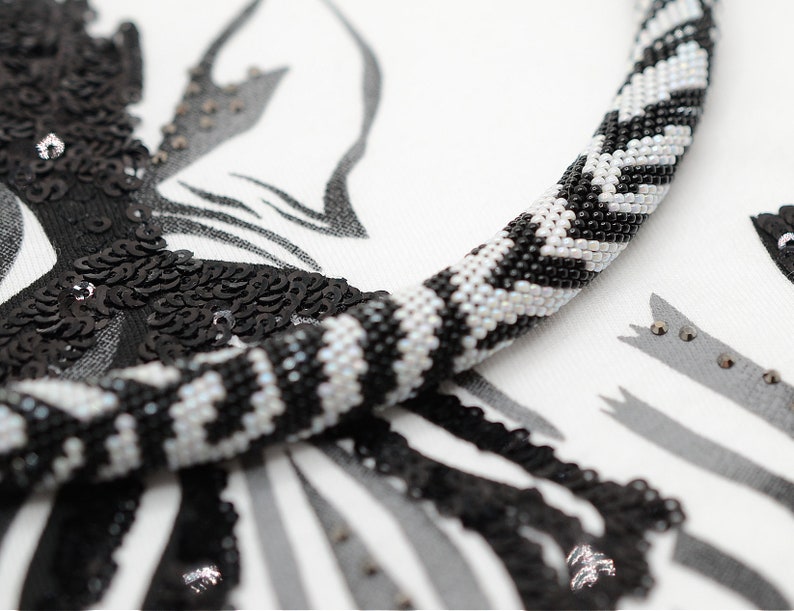 Zebra necklace, Bead Crochet Necklace black and white, Africa necklace, Ethnic jewelry, Zebra print jewelry, Snake necklace, Wild animals image 9