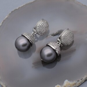 Grå pärlörhängen med hänge, Eleganta örhängen, Grå snäckpärlörhängen, Brudörhängen, Kubisk zirkonia Silverörhänge, Gåva till henne