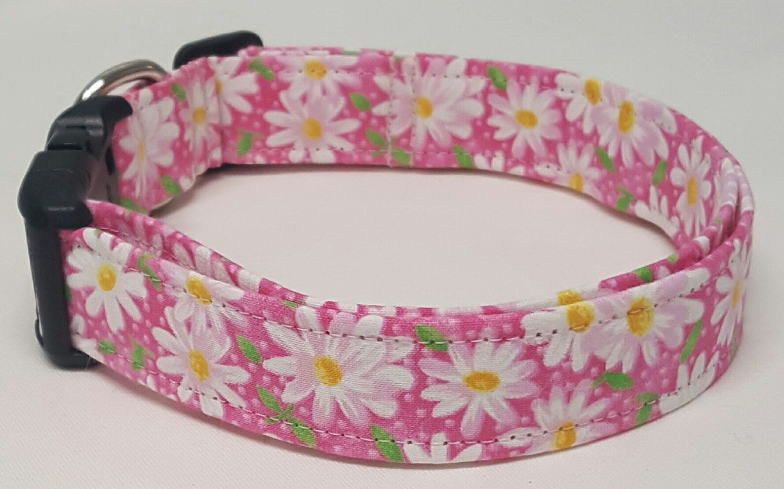 Wet Nose Designs Daisy Bright Pink Floral Dog Collar – Handmade Adjustable