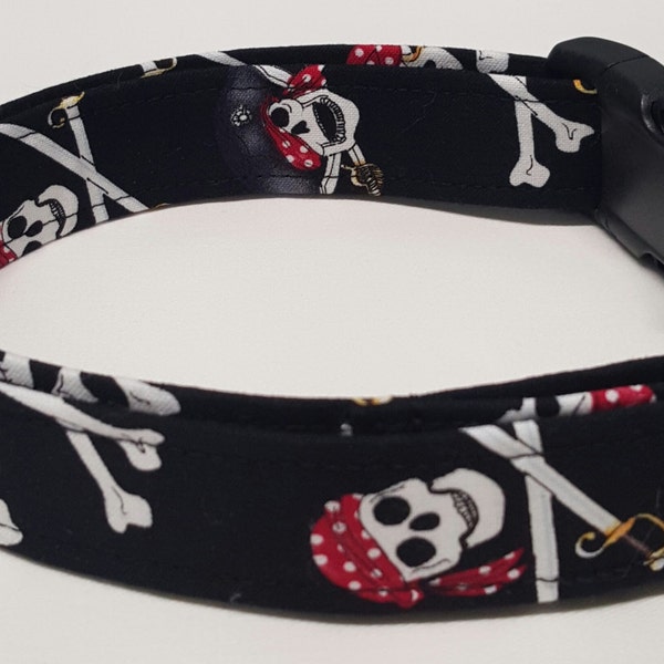 Dog Collar, Pirates, Skull and Cross Bones, Pirates of the Caribbean, Piratess dog collar, pirate collar