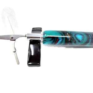 Mini-ciseaux faits main - Patine passionée en acrylique avec clip chromé - Outil compact de couture, de courtepointe et de broderie - Cadeau pour quilter