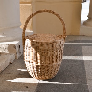 Straw large Jane Birkin basket with lid, hand crafted wicker bag, picnic summer vacation beach tote, modern french market shopper image 5