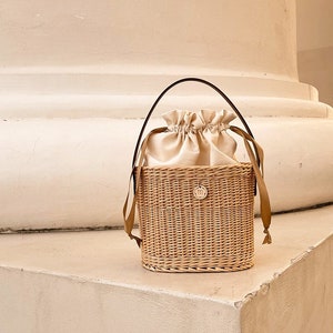Bucket store rattan bag