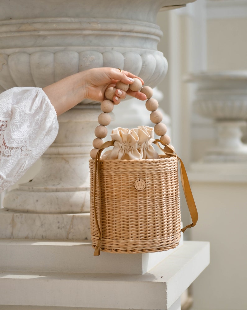 Straw summer bucket bag with wooden handle, round wicker handbag basket, summer purse, beach tote image 6