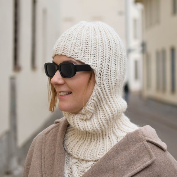Hand Knit Balaclava グレイッシュベージュ Hand Knit Wool Ski Mask Balaclava for Women, Helmet Hat, Socky
