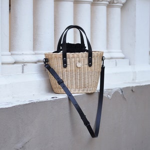 Sac en osier de luxe avec poignées en cuir pour femme, panier seau en paille fait main, sac à main ovale, vacances d'été, vêtements de printemps, cadeau pour elle