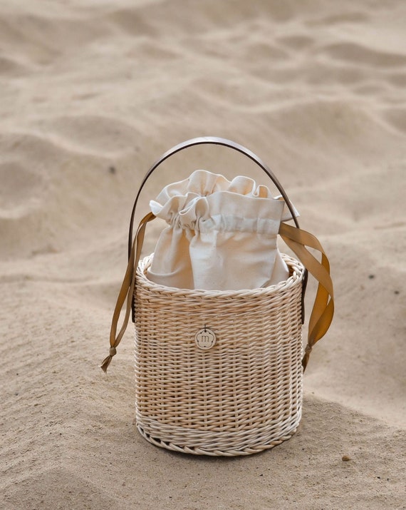 Round Straw-Like Bag with Daisies, for Girls Sandy Beige