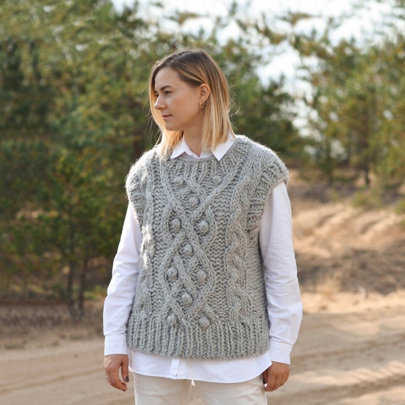 Chunky Handmade Cable Knit Wool Sweater Vest for Women, Modern Oversized  Sleeveless Jumper, Cozy Fall Winter Clothing, Sustainable Boho Gift -   Canada