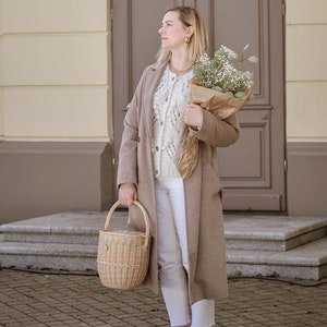 Straw large Jane Birkin basket with lid, hand crafted wicker bag, picnic summer vacation beach tote, modern french market shopper image 8