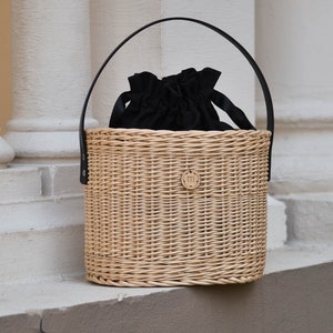 Straw bucket bag, wicker summer bag, beach bag, leather strap, straw purse, woven bag, Pansy No.2 Black inside bag