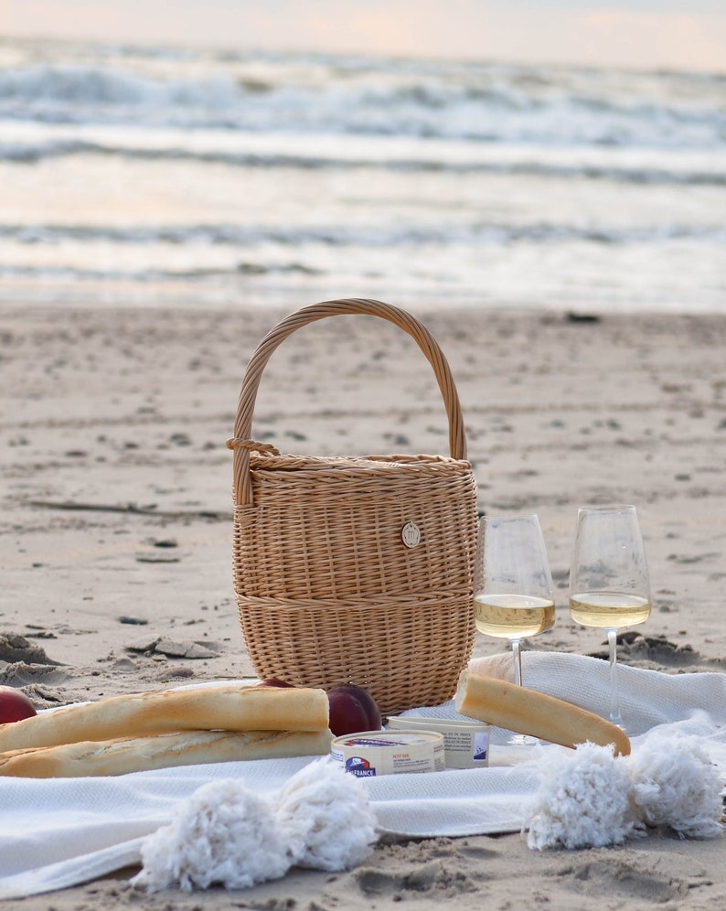 Straw large Jane Birkin basket with lid, hand crafted wicker bag, picnic summer vacation beach tote, modern french market shopper image 1