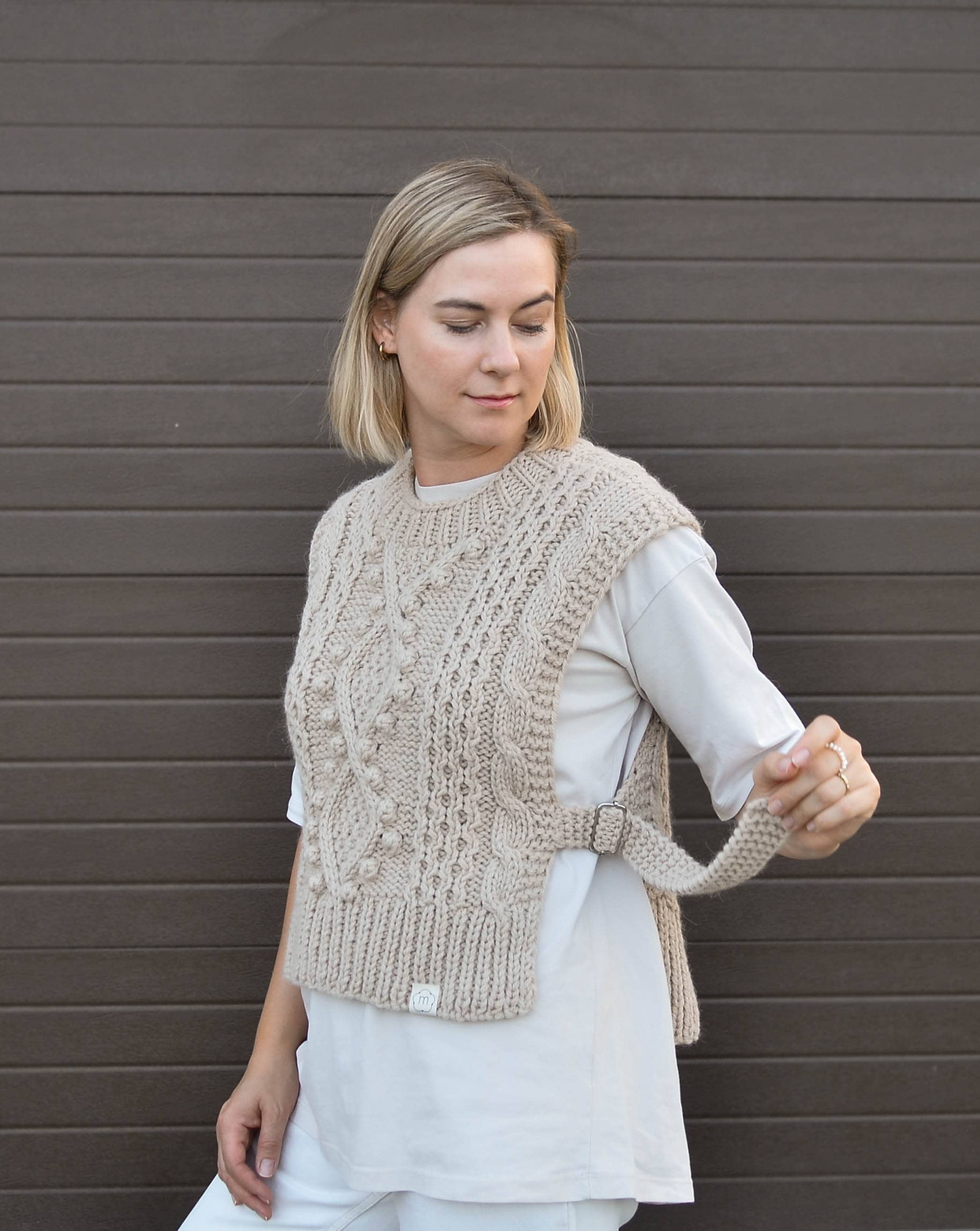 【nuyuh】fringe rope knit vest beige ビスチェ Beige Handmade Cable Knit Wool Sweater Vest for Women