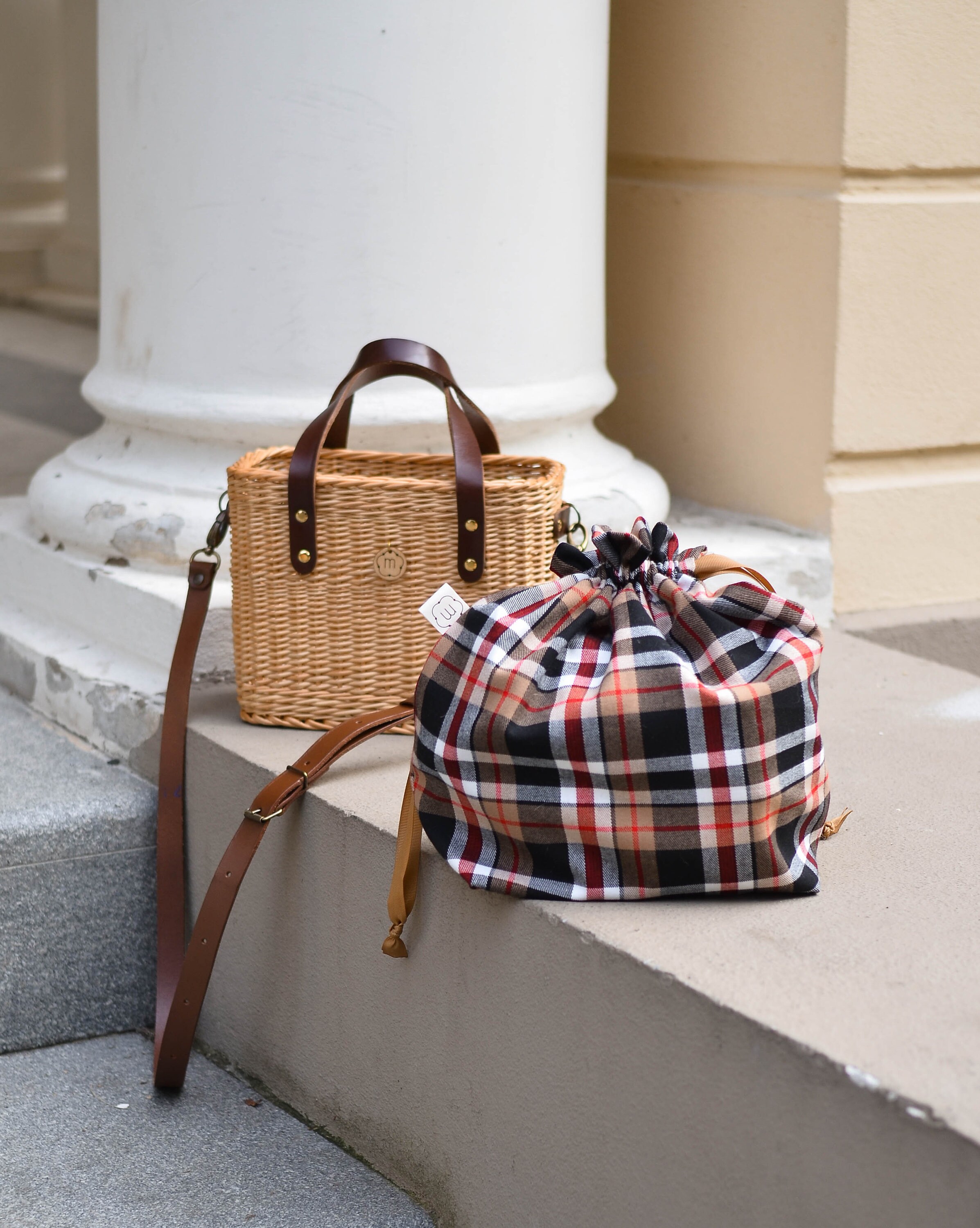 treat urself Love summer basket bag