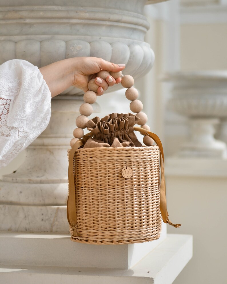 Panier seau en osier avec anse en bois, sac à main en paille, sac à main d'été, cabas de plage image 2