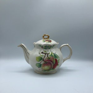 Sadler Apples and Strawberry Teapot, Made in England