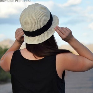 Beach Day Bucket Hat Crochet Pattern image 1