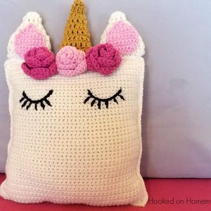 Patrón de ganchillo amigo almohada unicornio