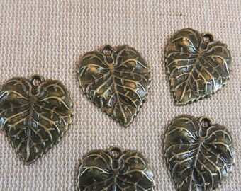 5 Bronze leaf metal pendants 26mm, set of 5 charms, nature jewelry making