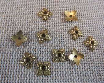 25 Coupelles fleur 8mm doré en métal, ensemble de 25 calottes, Apprêt pour fabrication bijoux