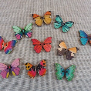 10 Boutons papillon bois multicolore 28mmx20mm - ensemble de 10 boutons pour couture customisation scrapbooking décoration
