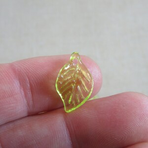 15 Acrylic leaf pendants 18mm nature tassel, set of 15 charms, DIY jewelry creation image 3