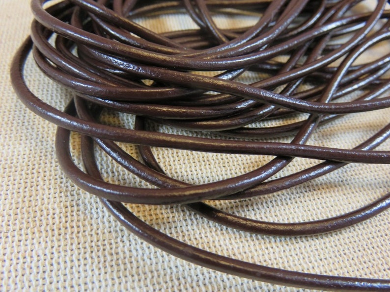 Cordon cuir 1mm, 2mm, 3mm rond, Marron ou Noir, Vendu au mètre, fabrication bracelet collier DIY Marron 3mm