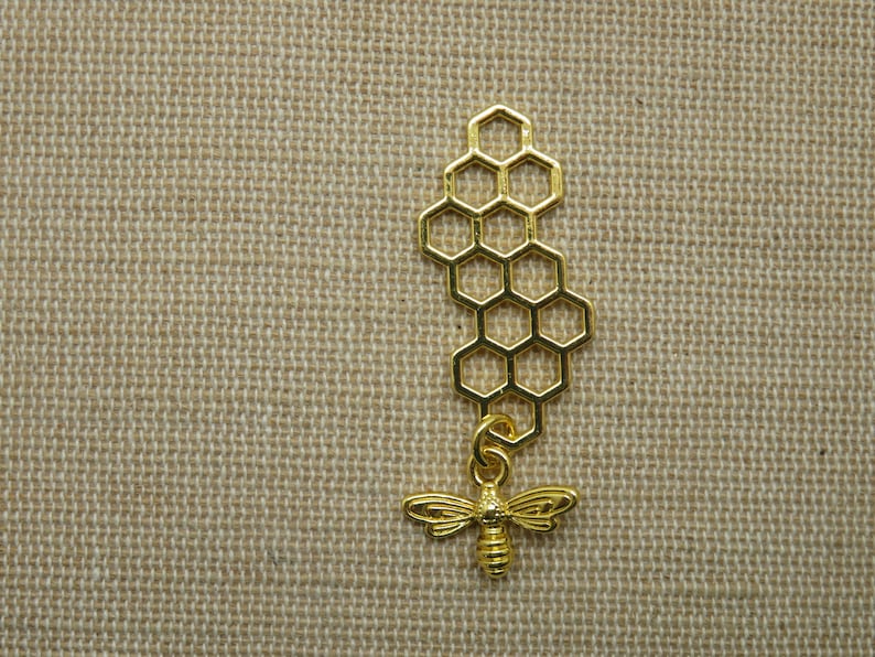 Golden honeycomb pendant with honey bee charm, DIY necklace jewelry making Gold