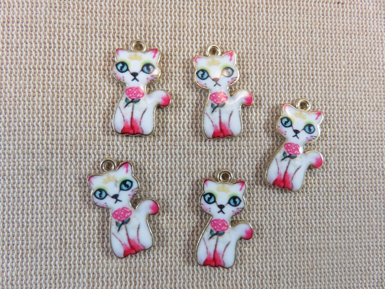 5 Enamelled gold metal cat charms set of 5 23mm animal pendants