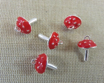 5 Breloques Champignon Amanite métal coloris argenté et rouge - ensemble de 5 pendentifs pour fabrication bijoux