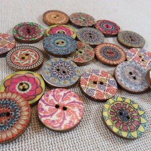 10 Boutons mandala en bois multicolore 20mm lot de 10 ou 20 boutons de couture customisation scrapbooking décoration carterie image 2