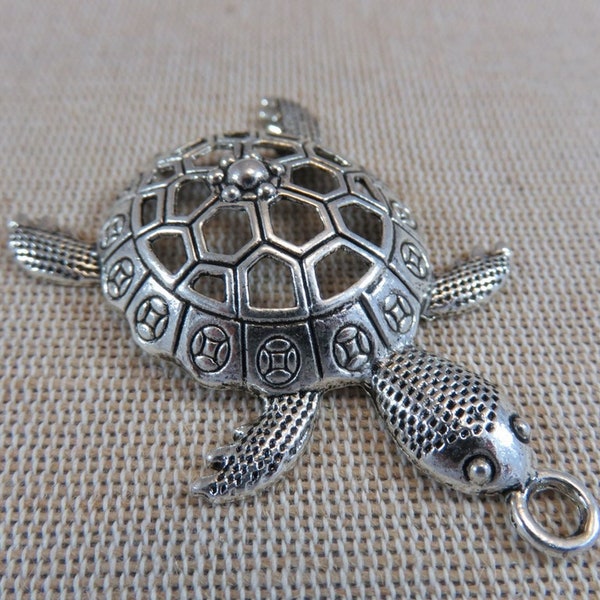 Pendentif tortue de mer métal coloris argenté 57mm - grande breloque animaux pour fabrication bijoux collier