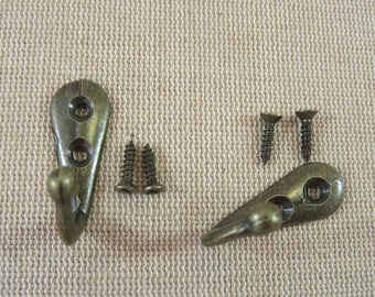 Crochet style rétro ancien - une patère couleur bronze effet vintage pour clés, serviettes, torchons