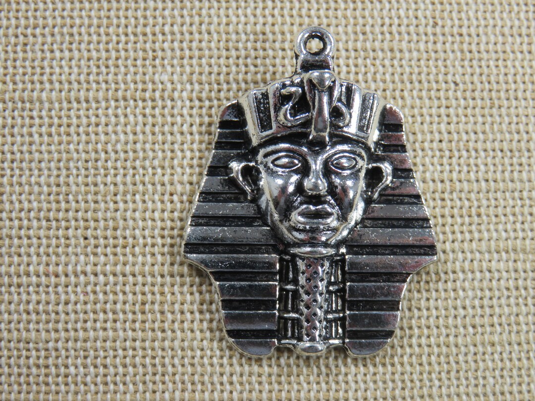Silver pharaoh pendant Clearance