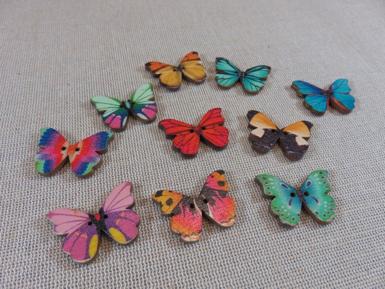 10 Boutons papillon bois multicolore 28mmx20mm ensemble de 10 boutons pour couture customisation scrapbooking décoration Modèle 1