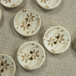 8 Engraved flower wooden buttons, natural or dark blue, set of 8 sewing buttons