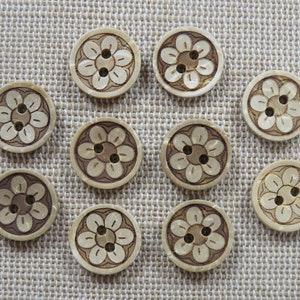 6 Boutons en bois de coco gravé feuillage 12mm ensemble de 6 boutons de couture naturel image 4