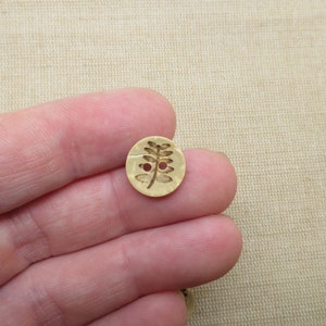 6 Foliage engraved coconut wood buttons 12mm set of 6 natural sewing buttons Feuillage