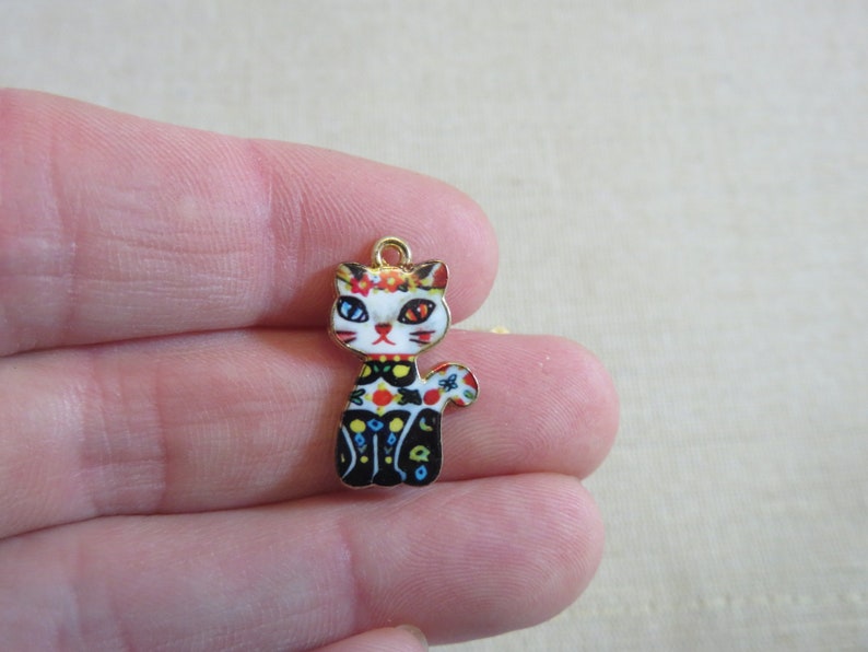 5 Enamelled gold metal cat charms set of 5 23mm animal pendants