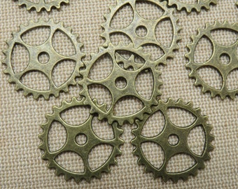 6 Steampunk bronze gear pendants cabochon 15mm or 25mm, set of 6 charms, DIY jewelry making