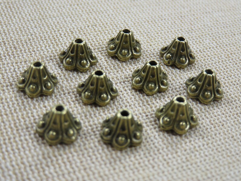 10 Coupelles fleur 10mm pour perle, argenté / bronze ensemble de 10 calotte style antique apprêt pour perles bijoux Bronze