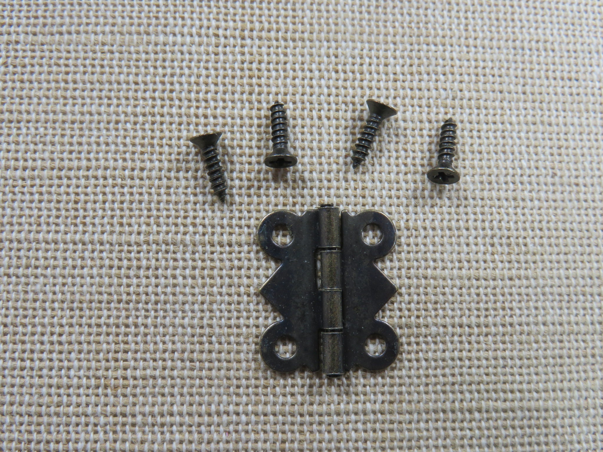 Mini Charnière Style Rétro Ancien Bronze - Une Charniere Métal Effet Vintage, Pour Coffre, Boite à B