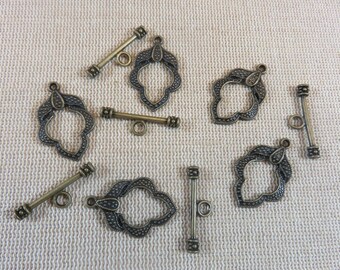 5 Fermoirs toggles feuilles métal bronze gravure style antique - Crochets pour bracelet nature