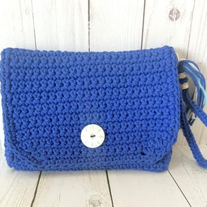 Bolso de mano azul, bolso de mano de crochet hecho a mano con cordón de algodón, bolsillos interiores y correa de muñeca, regalo elegante para cumpleaños o día de la madre