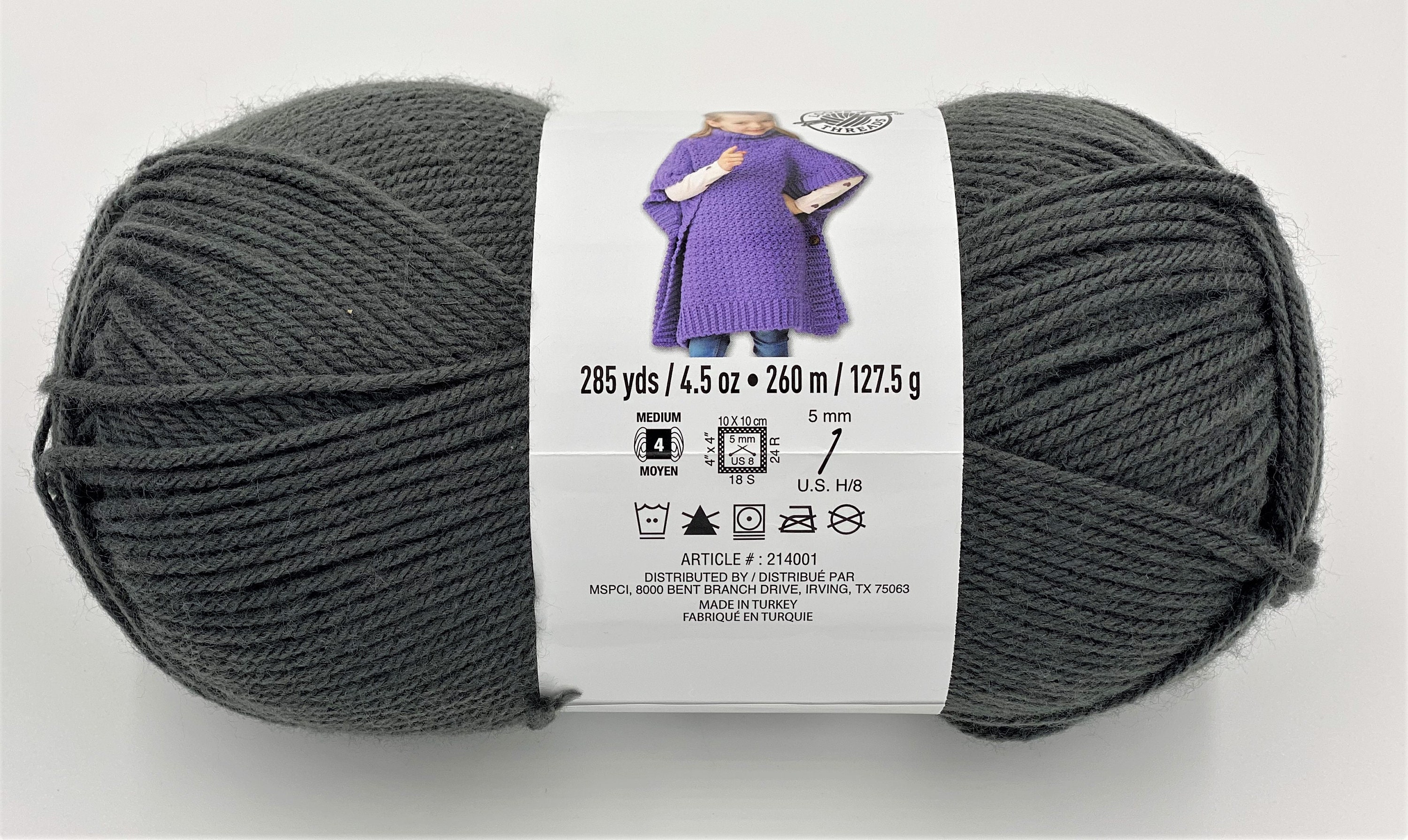 Premium Photo  Tangles of plush yarn basket with knitting threads plush  yarn