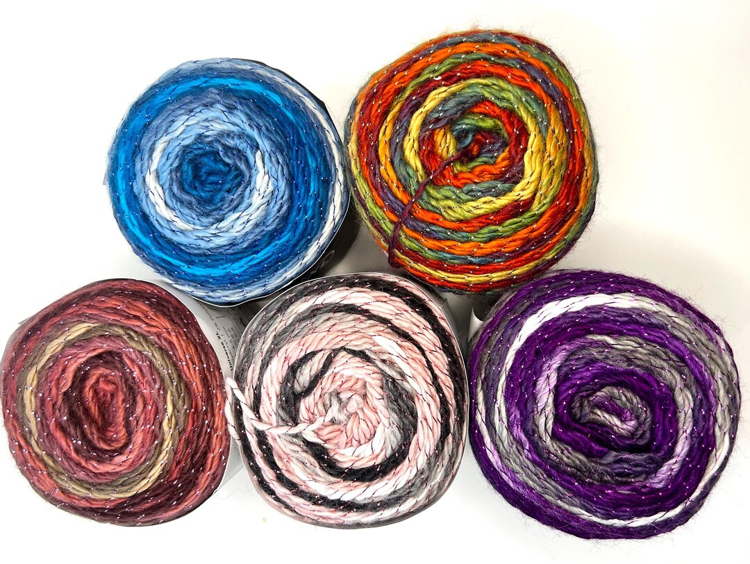 Hobbii Universe XL Yarn, DK Weight Acrylic Yarn With Glitter, Long Gradient Color Change, Yarn