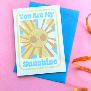 Envoyez de l'amour et du soleil avec cette carte de voeux bien pensée, vous êtes ma carte de soleil, une carte de pensée pour vous, une carte lumineuse et gaie