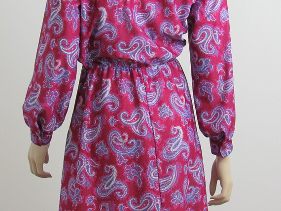 1980s Vintage Paisley Dress, Bishop Sleeves, Tie … - image 8