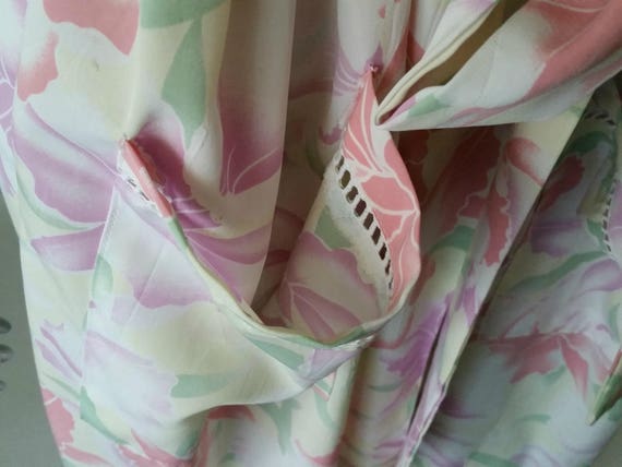 1980s Vintage Victoria Secret Robe, Pastel Floral… - image 9